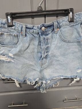 wild fable light wash distressed denim cutoff shorts